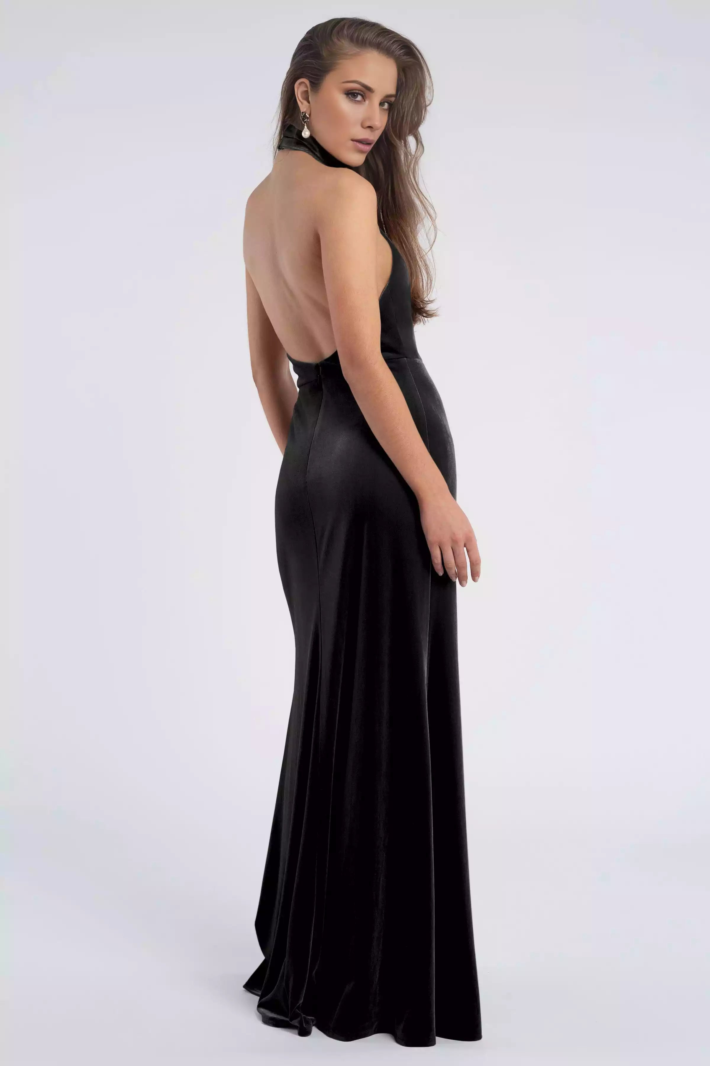 Stunning velvet backless hanging stand up collar tight diagonal cut skirt Bridesmaid Dresses