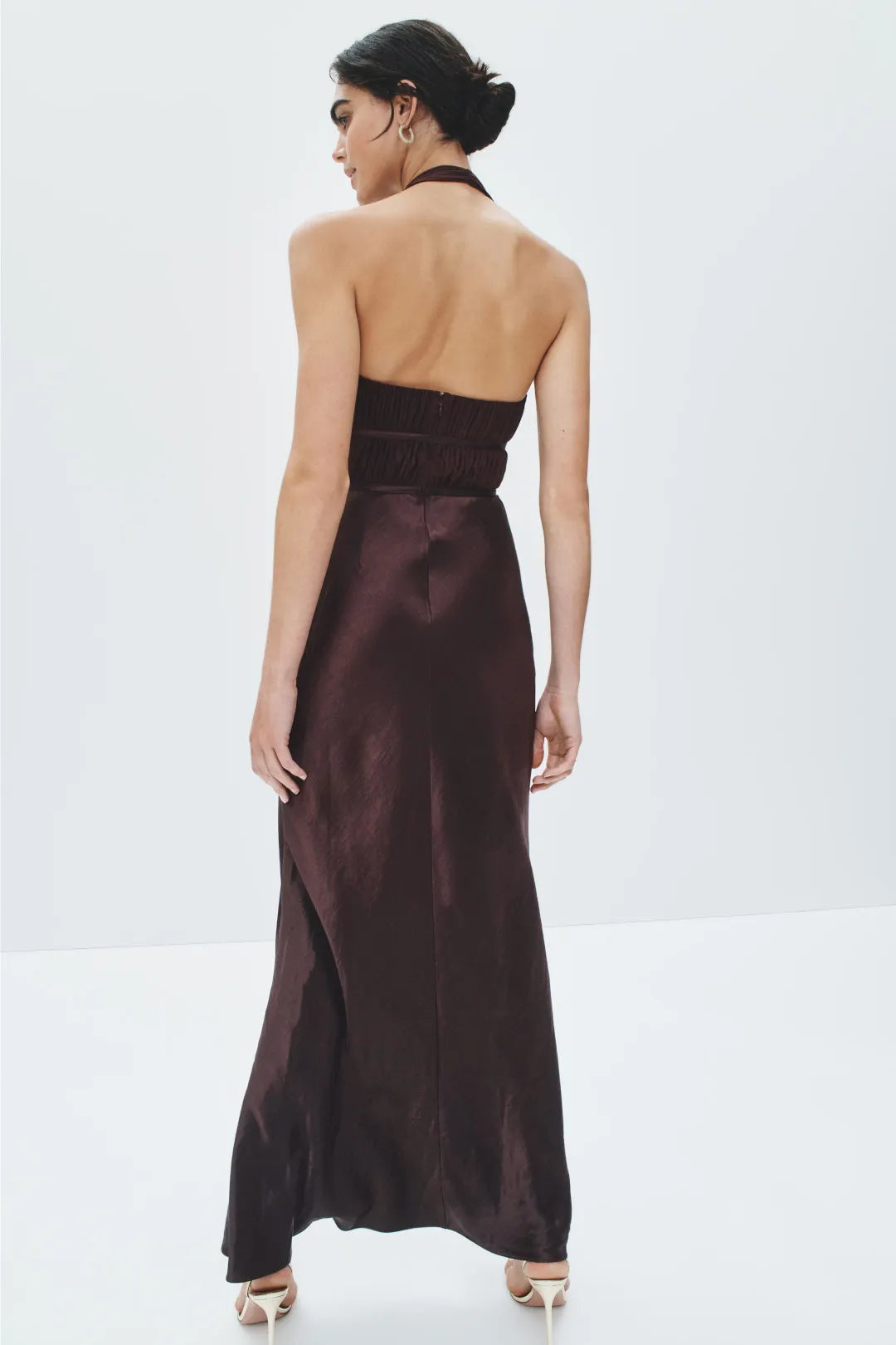 Sultry Solid Satin Maxi Halter Deep V-Neck Sleeveless Cutout Waist Ruched Detail Open Back Invisible Zipper Floor-Length Evening Dresses