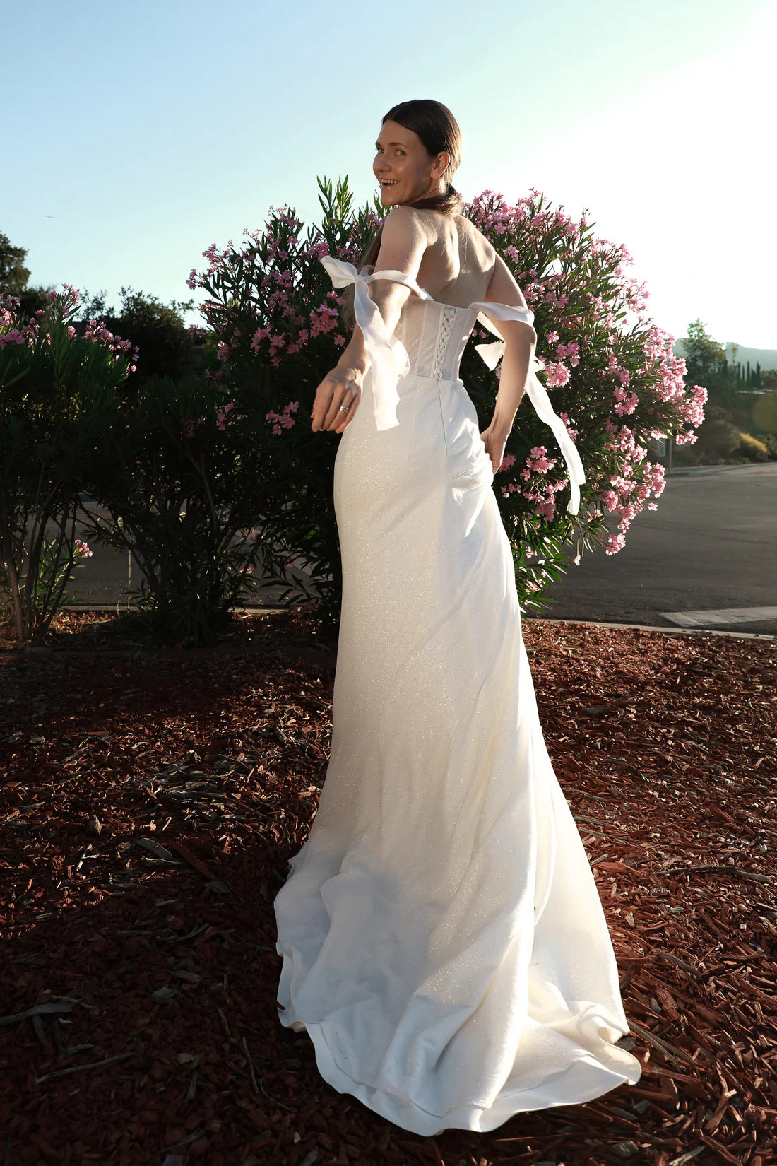 Sweetheart Corset Glitter Wedding Dress Detachable Off-Shoulder Bow Straps Train Bridal Gown