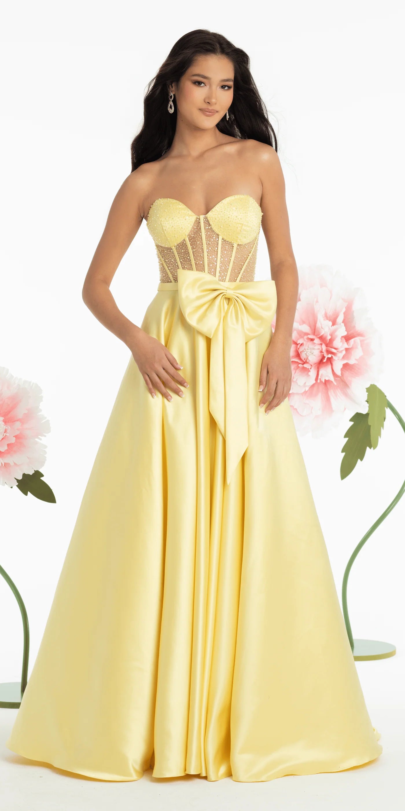 Glamorous Satin Ball Gown Sweetheart Neck Strapless Floor-Length Prom Dress with Beaded Corset and Bow Detail for Formal Events