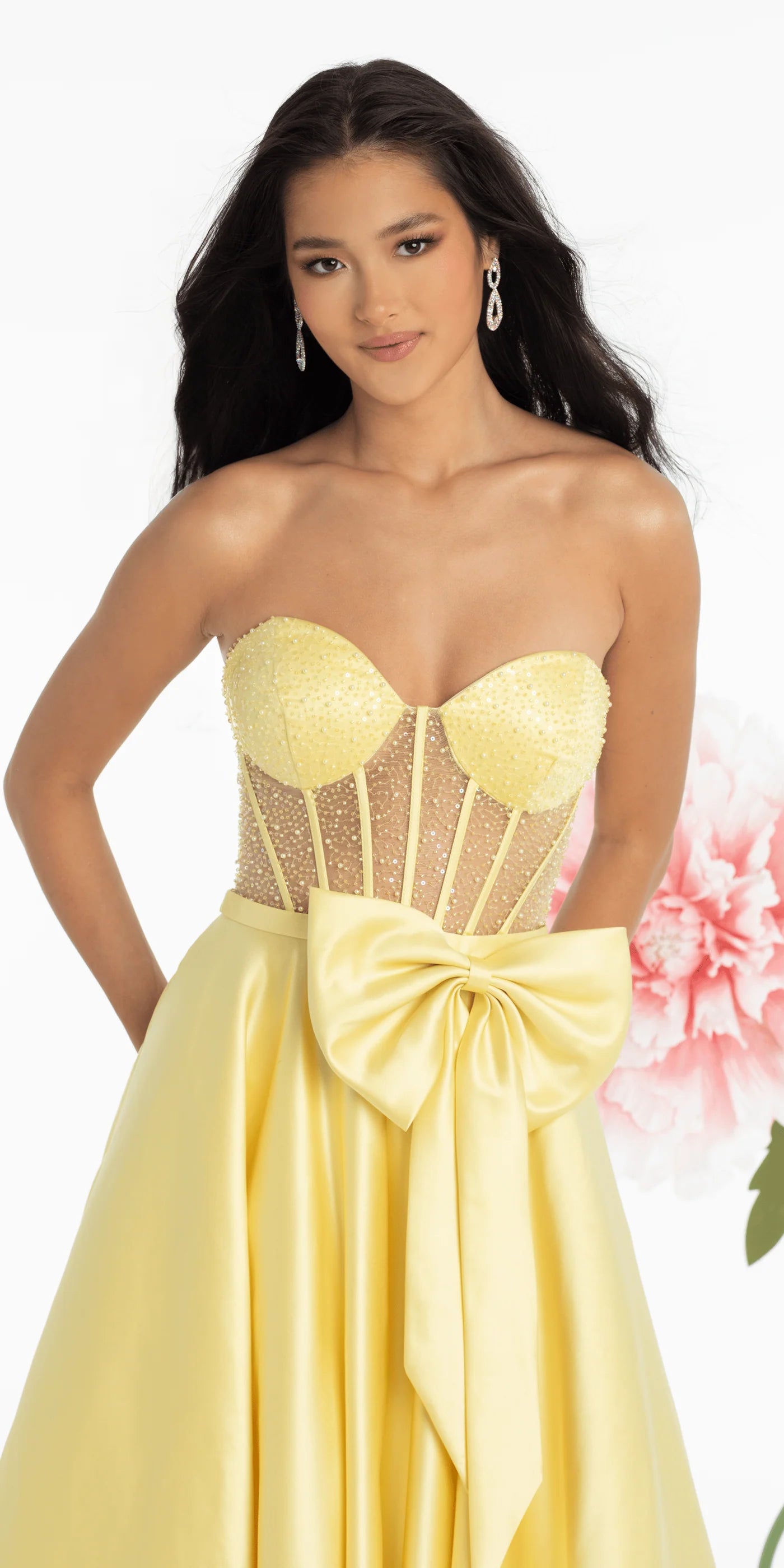 Glamorous Satin Ball Gown Sweetheart Neck Strapless Floor-Length Prom Dress with Beaded Corset and Bow Detail for Formal Events