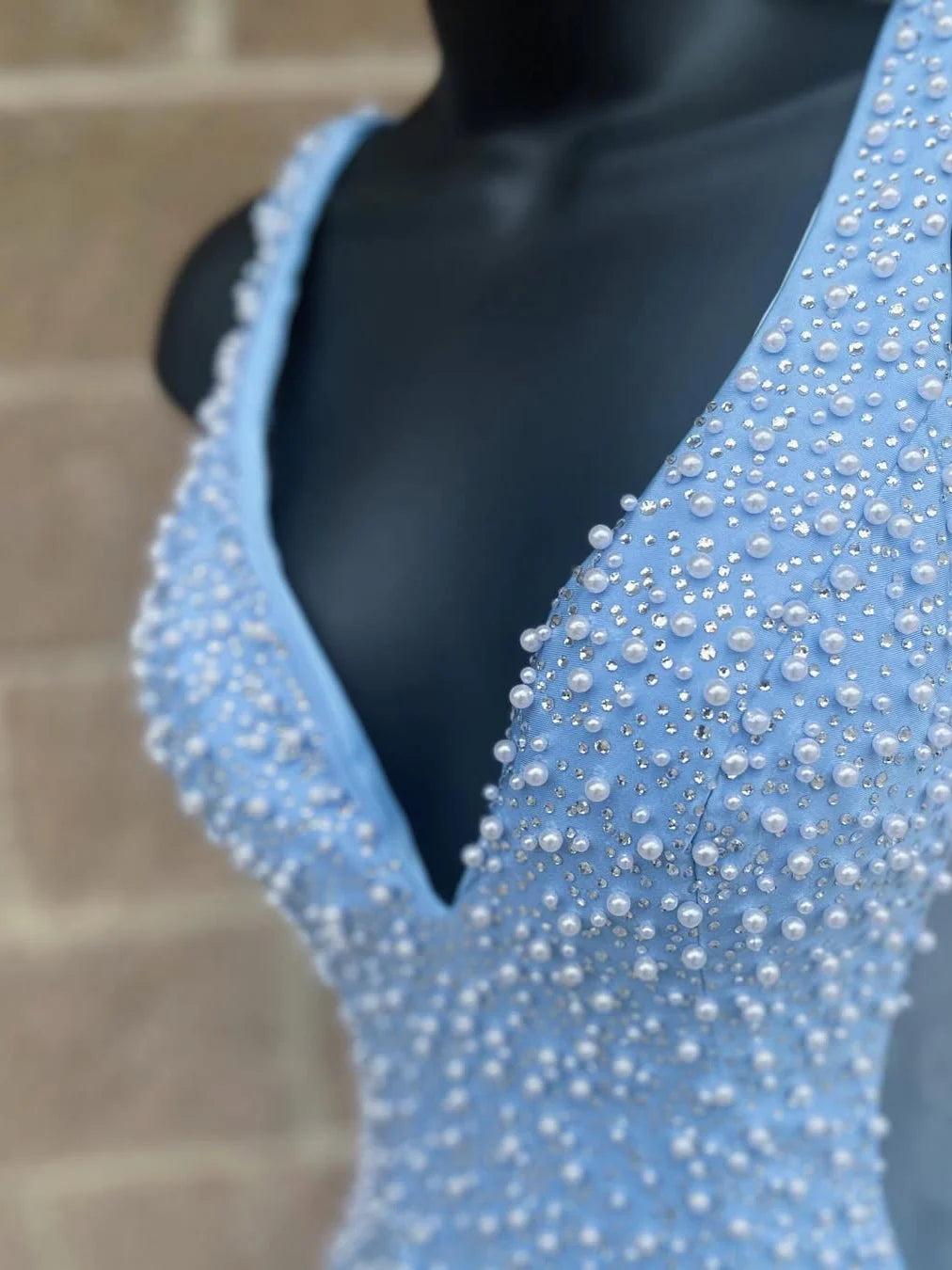 Trendy Sheath V Neck Blue Short Homecoming Dress with Pearls