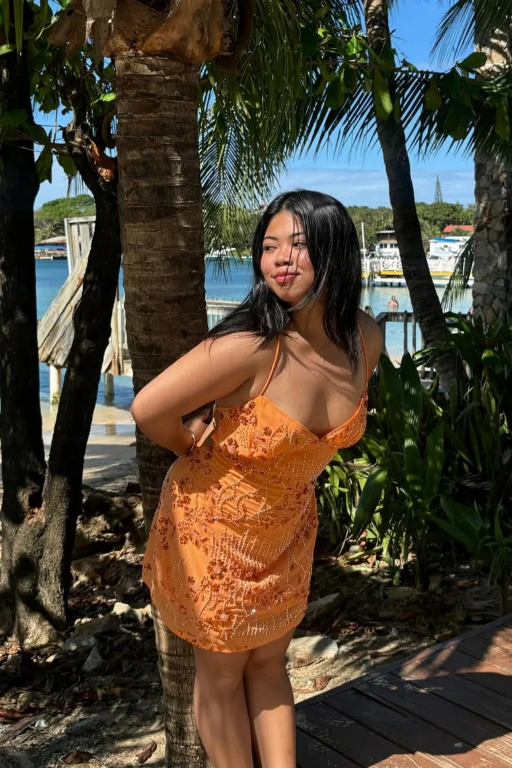 V-neck Orange Beaded Bodycon Short Full Of Charm Homecoming Dresses