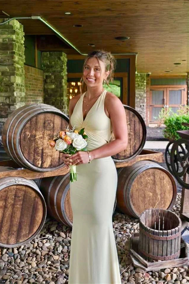 V-neck Yellow Criss-cross Back Long Unique Design Full Of Charm Prom Dresses