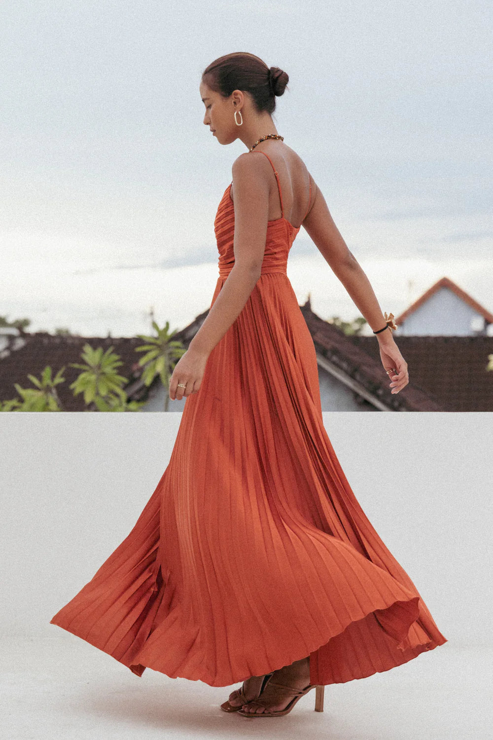 Vibrant Spaghetti-Strap Ruched-Bodice Pleated Floor-Length Evening Dress