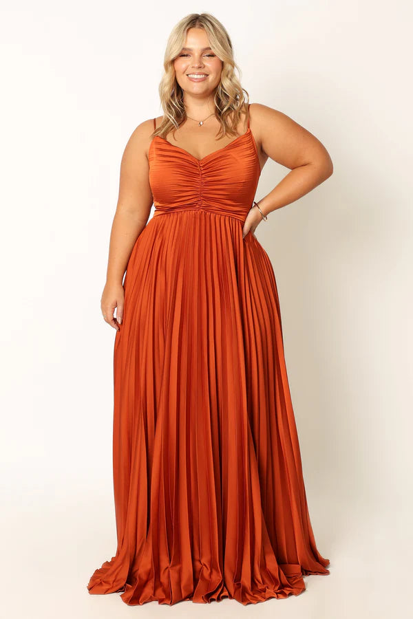 Vibrant Spaghetti-Strap Ruched-Bodice Pleated Floor-Length Evening Dress