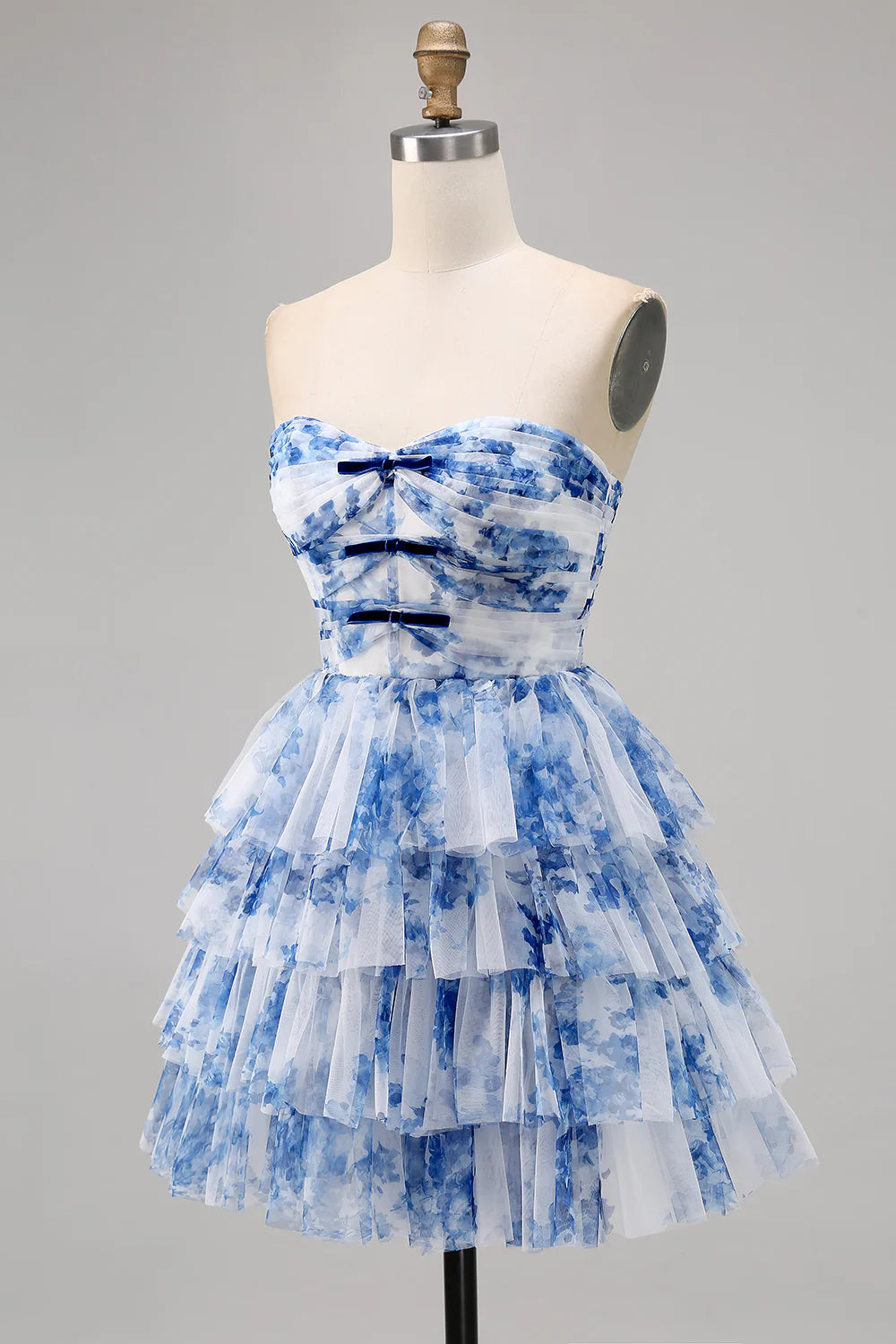 White and Blue Floral Ruffled Sweetheart Short Homecoming Dress with Bows