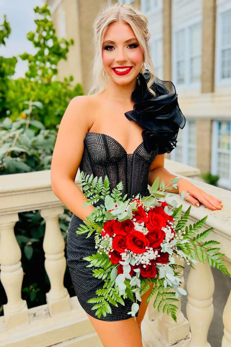 Cute Bodycon Sweetheart Black Satin Tight Short Full Of Charm Homecoming Dress