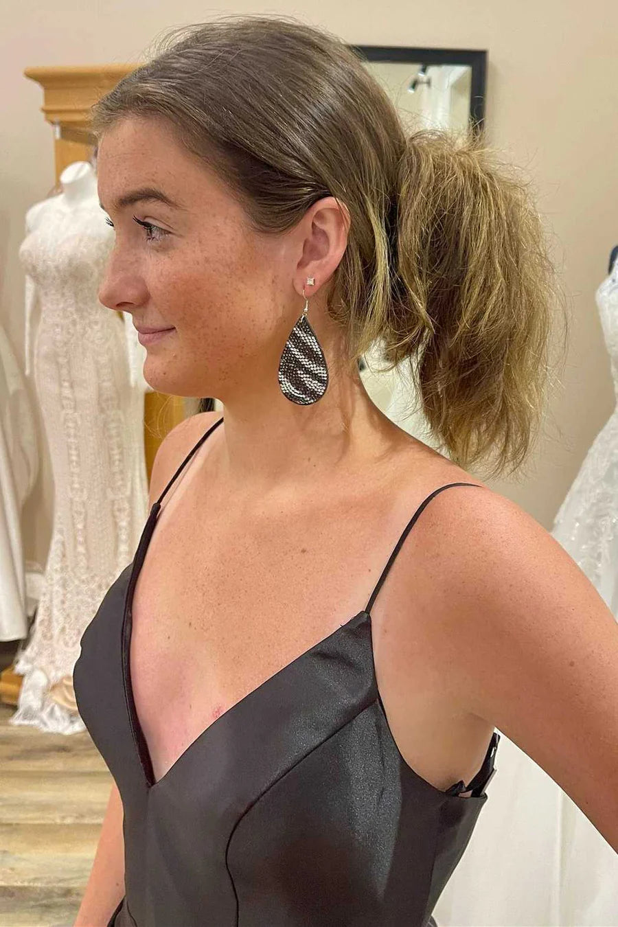 A-Line Black V-Neck Spaghetti Straps Short Homecoming Dress