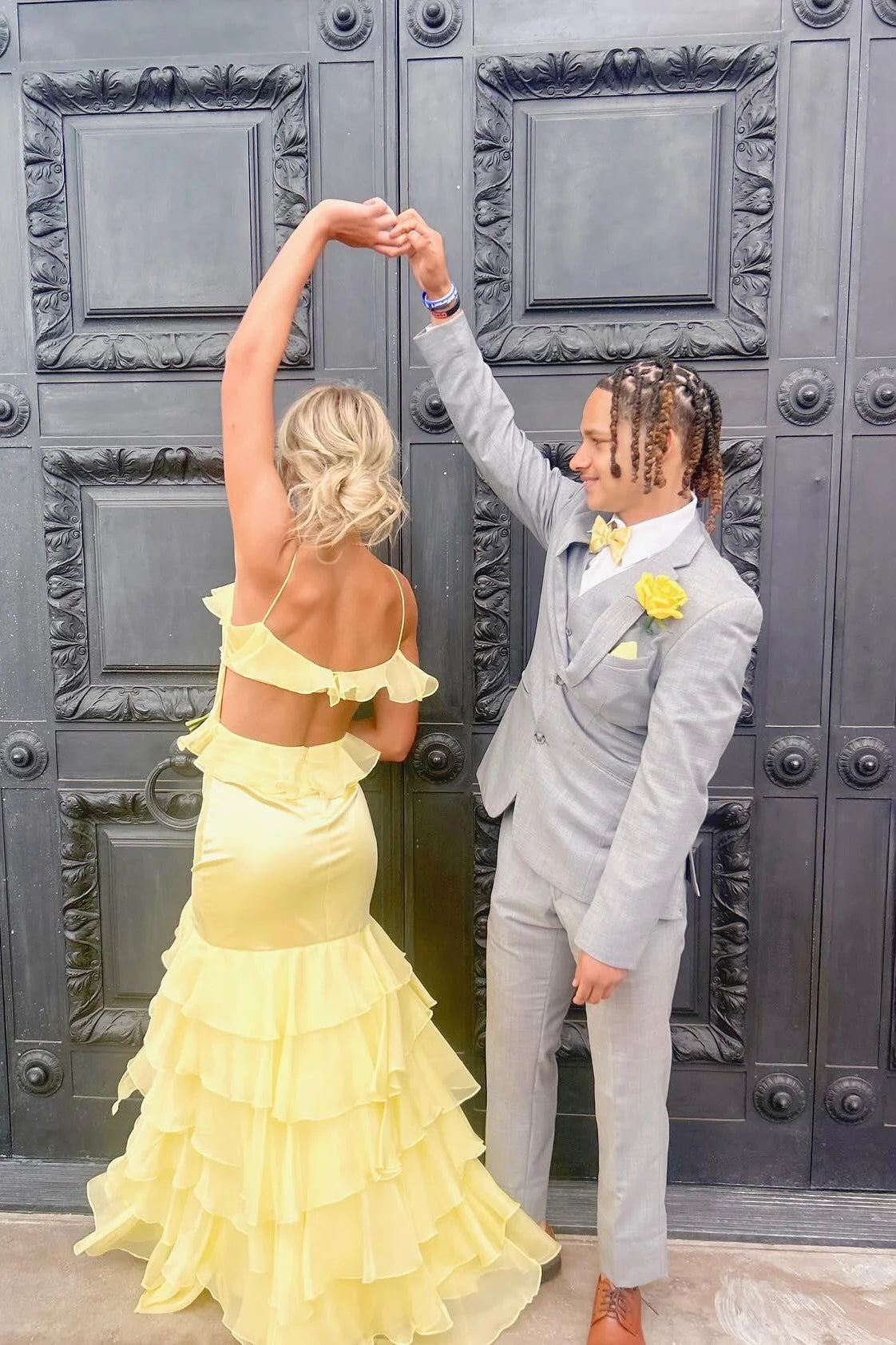 Straps Yellow Ruffled Long Full Of Charm Prom Dresses